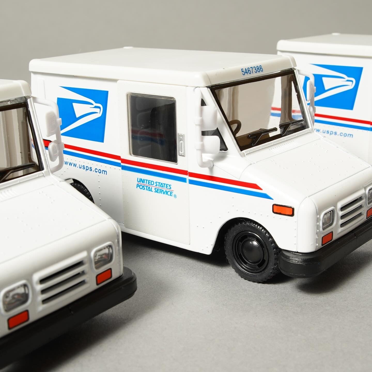 USPS 1:36 Pull Back Action Van Toy