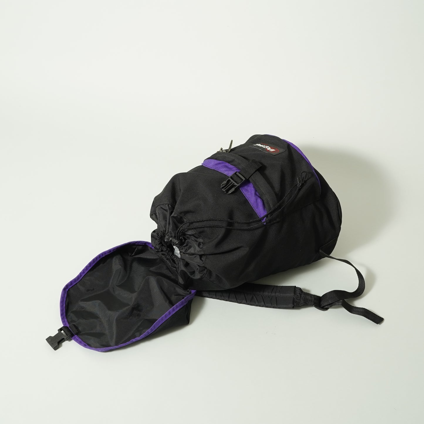 90’s EASTPAK Bucket Style BackPack