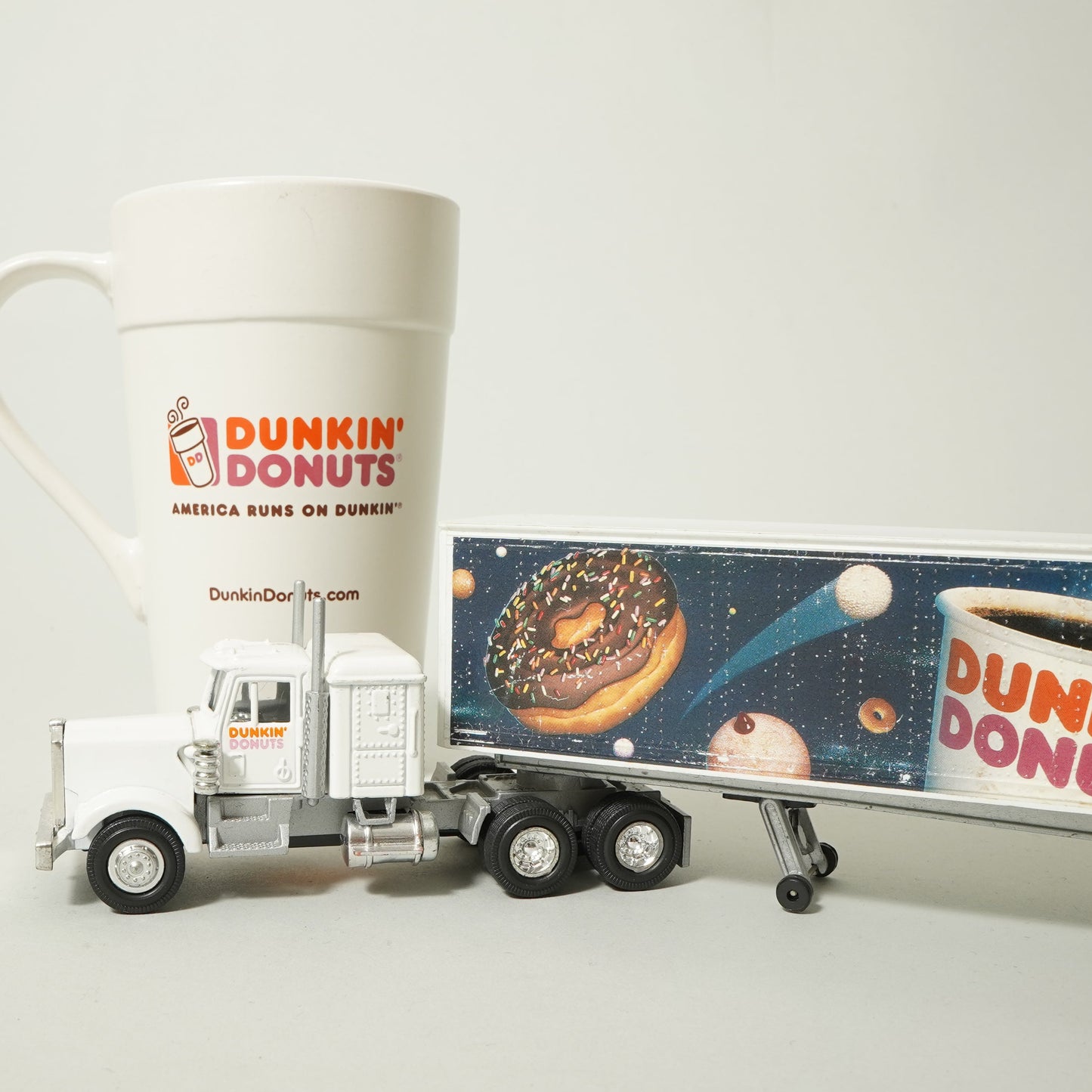 DUNKIN' DONUTS Tall Mug