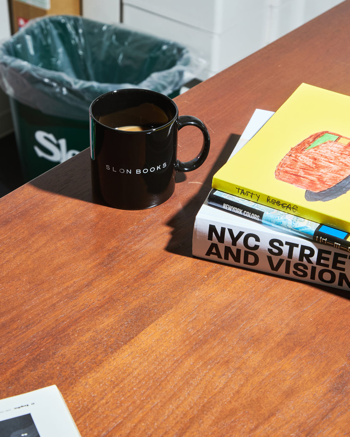 Slon Books Logo Mug