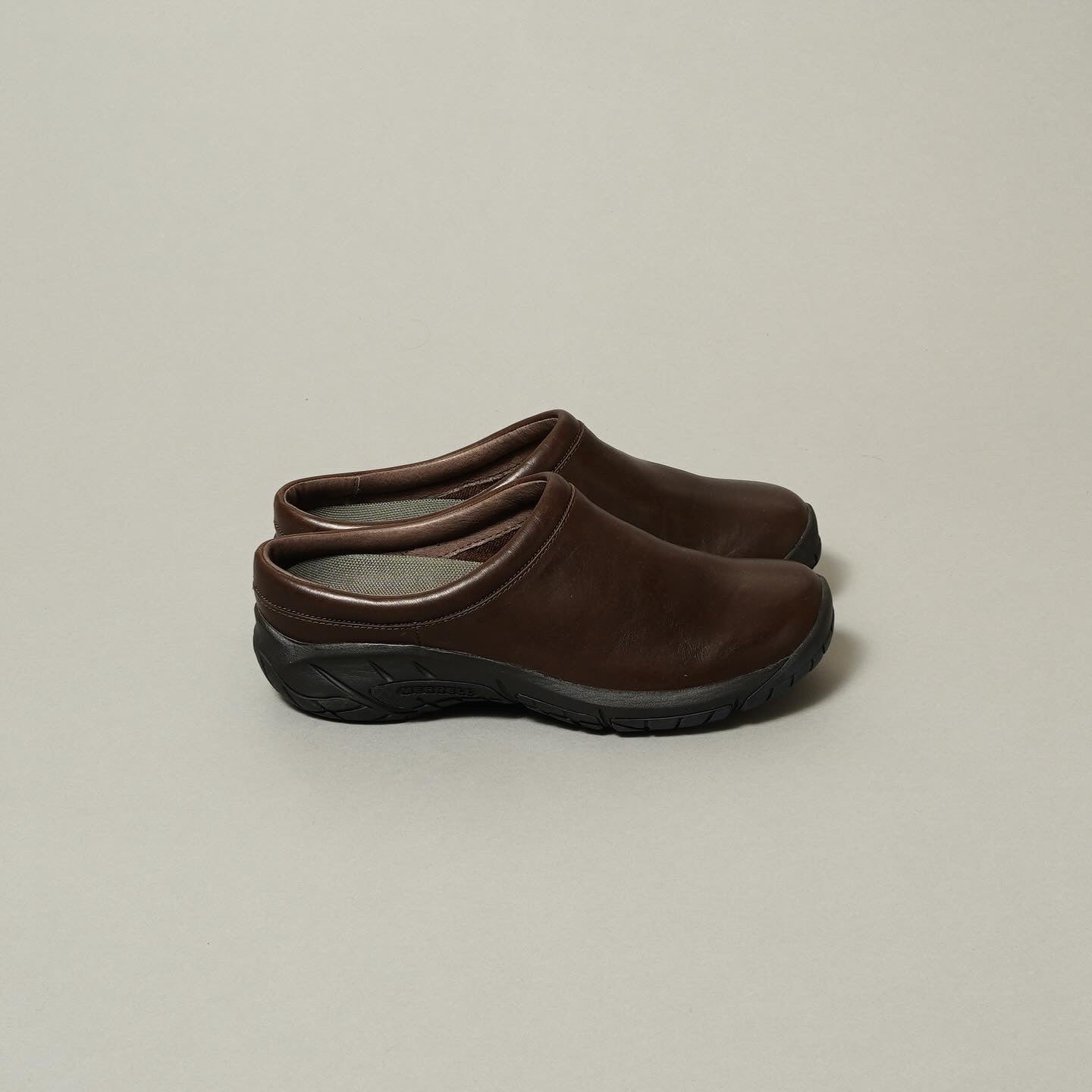 MERRELL Leather Slip-on