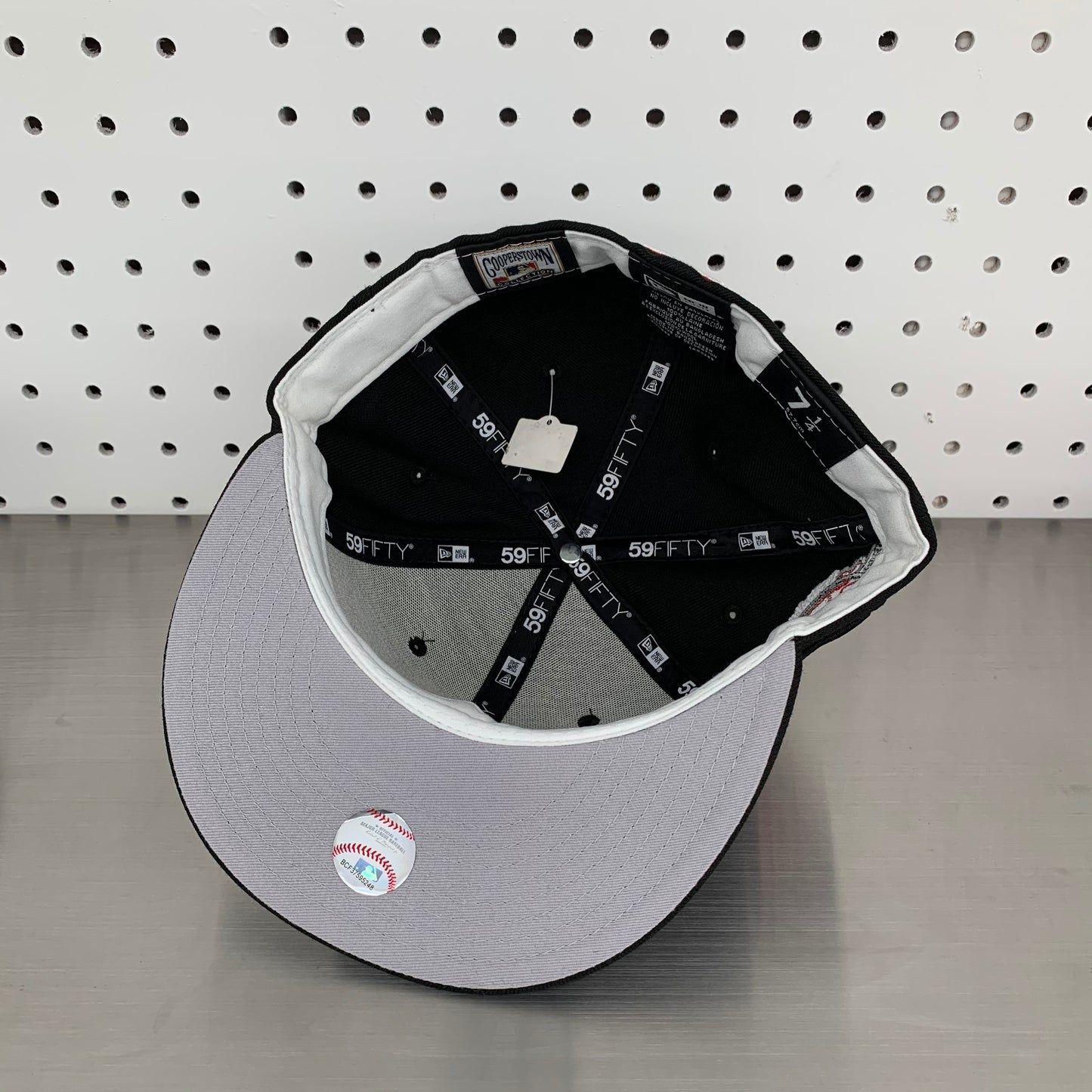 New York Yankees New Era 59FIFTY Fitted Cap "Apple- Black"