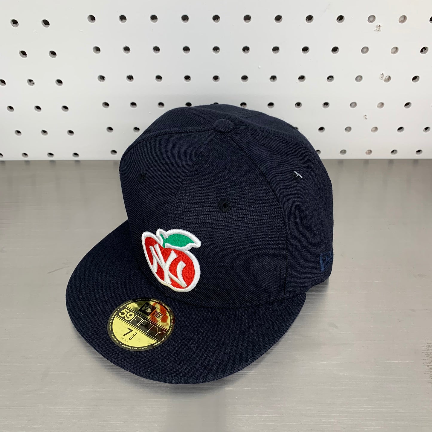 New York Yankees New Era 59FIFTY Fitted Cap "Apple- Navy"