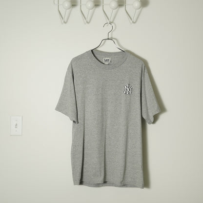 Embroidered NY Yankees Logo Tees