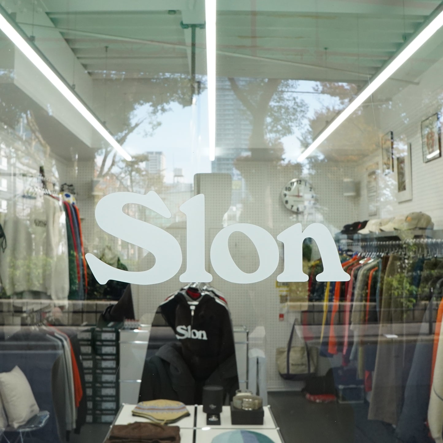 Slon Acrylic Incense Burner - Store Edition