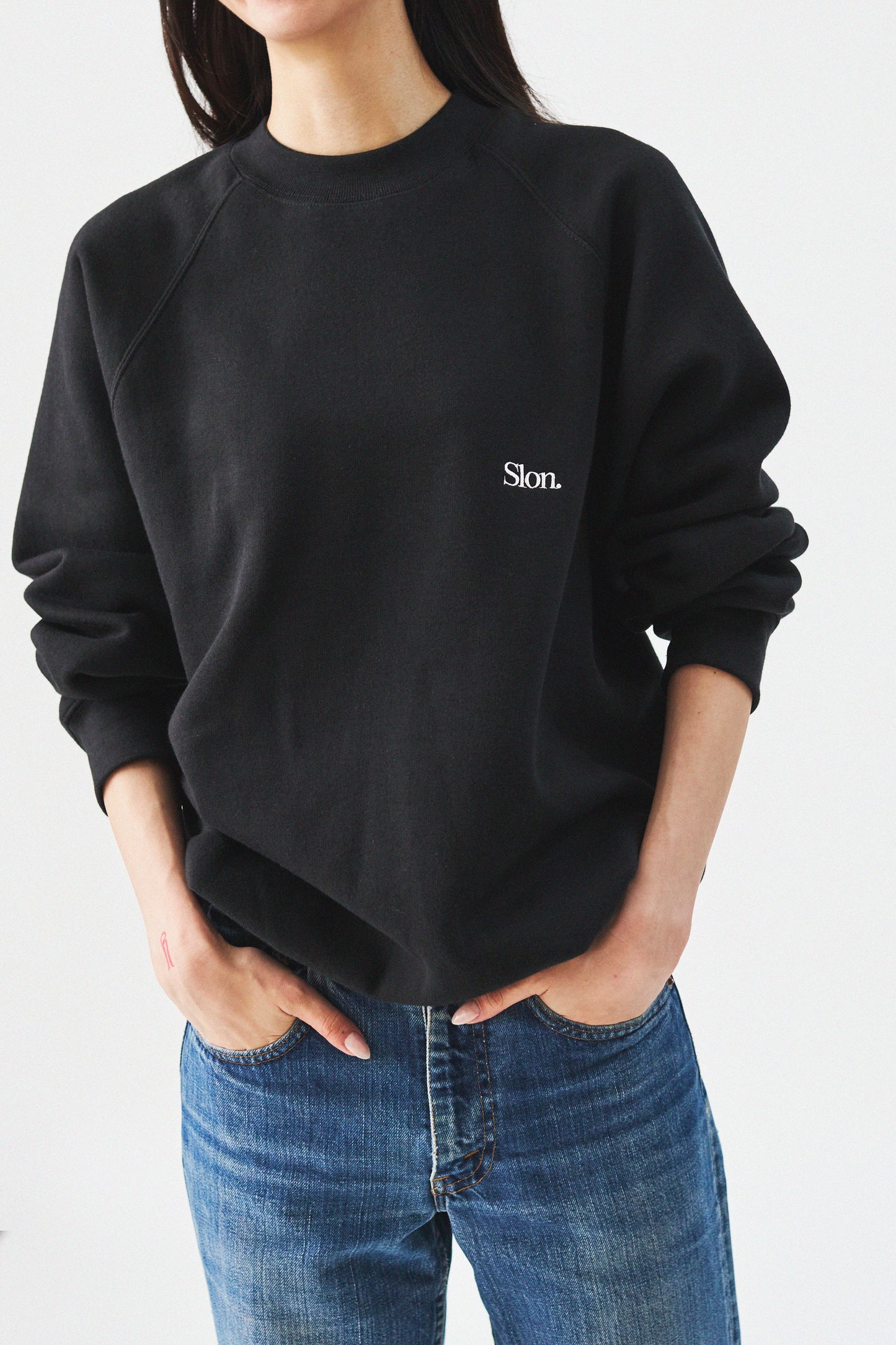 Slon Russell Raglan Crew - Black