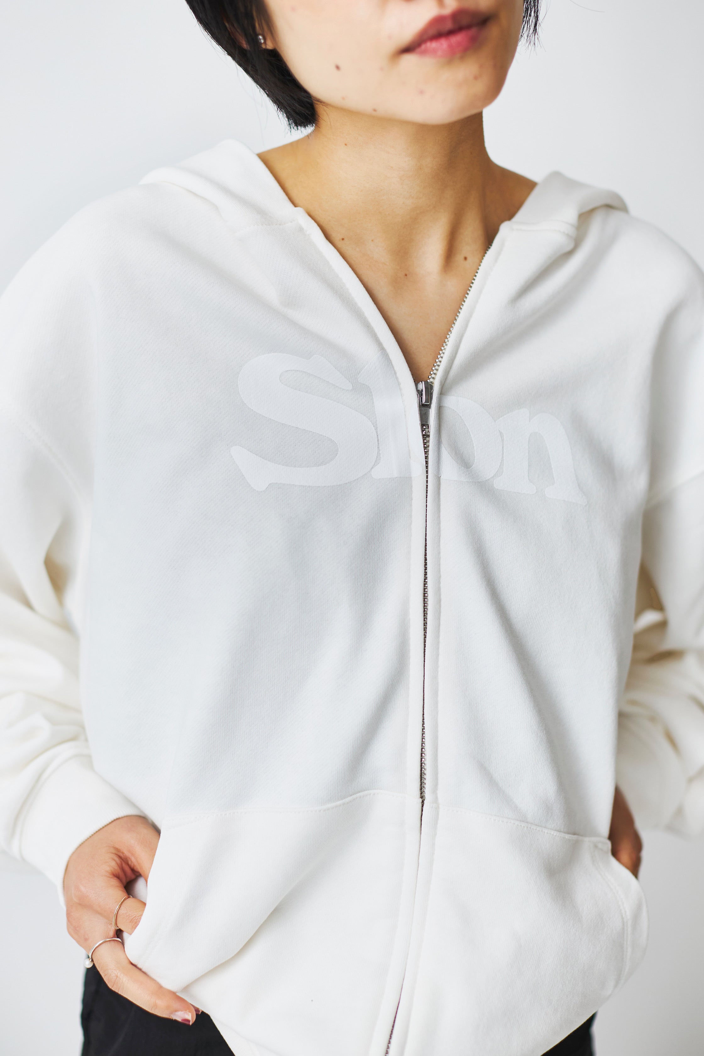 Slon Basic Full Zip Hoodie - White – SLON STORE
