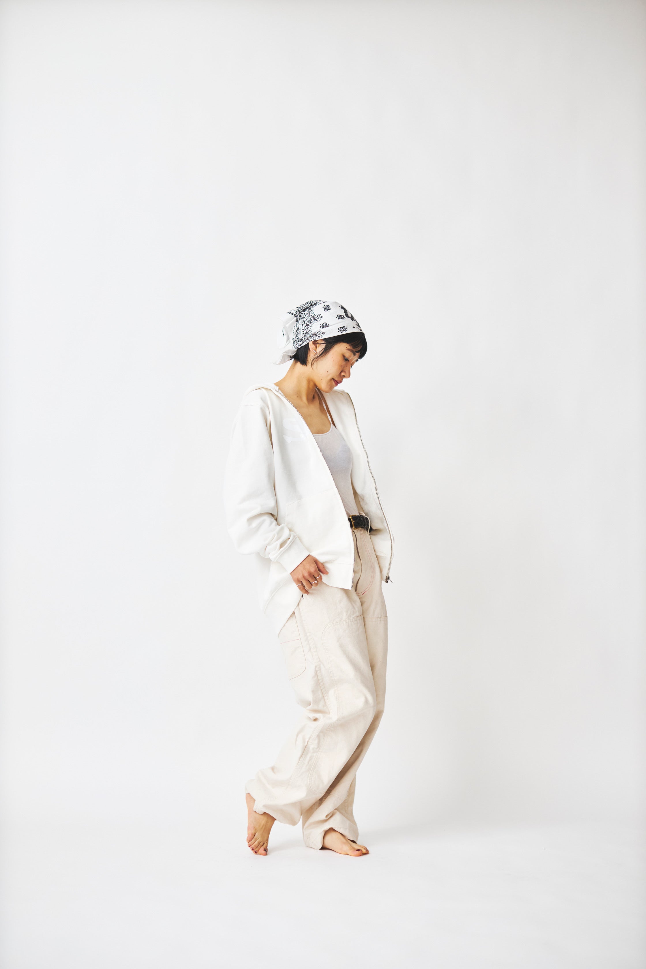 Slon Basic Full Zip Hoodie - White – SLON STORE