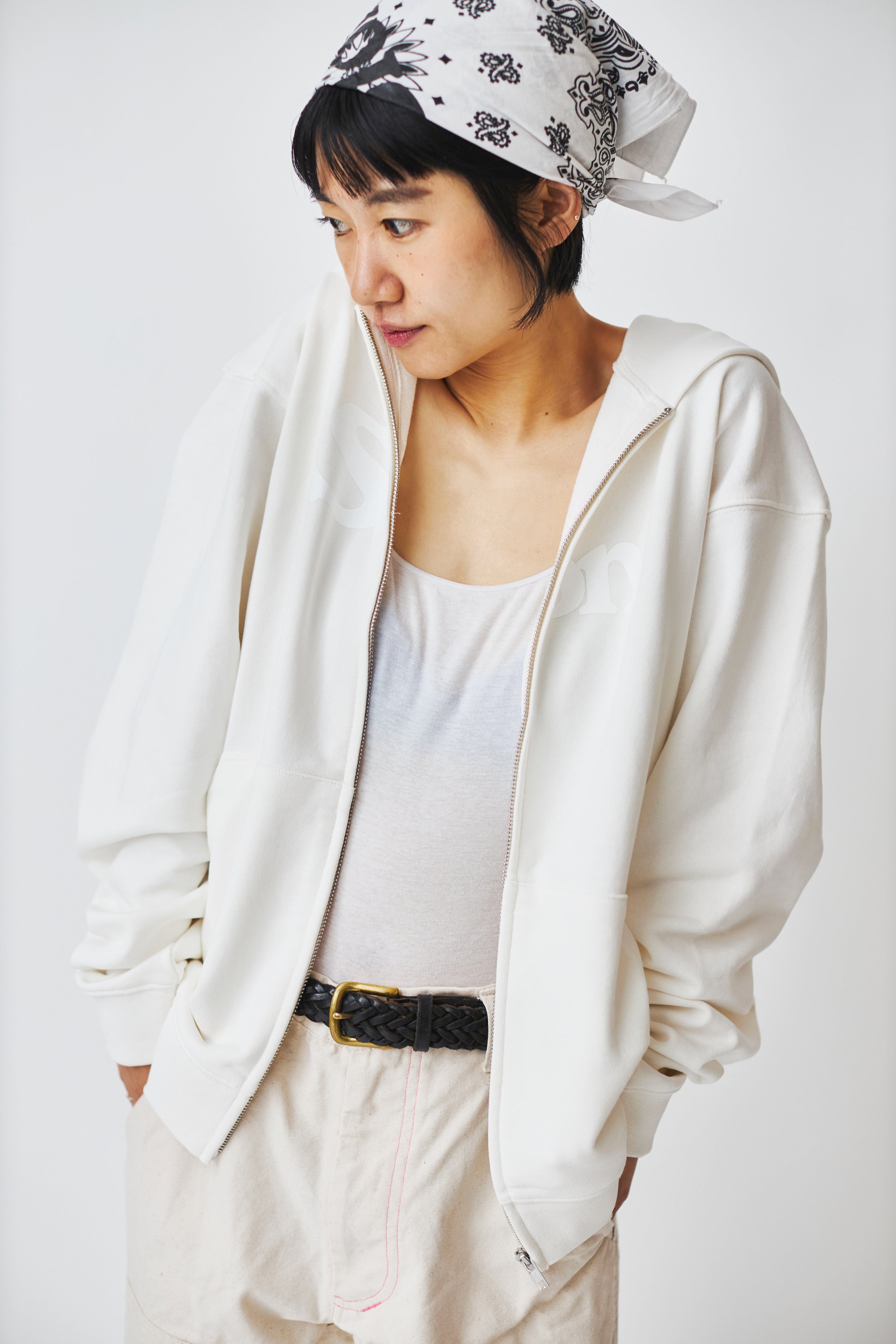 Slon Basic Full Zip Hoodie - White – SLON STORE
