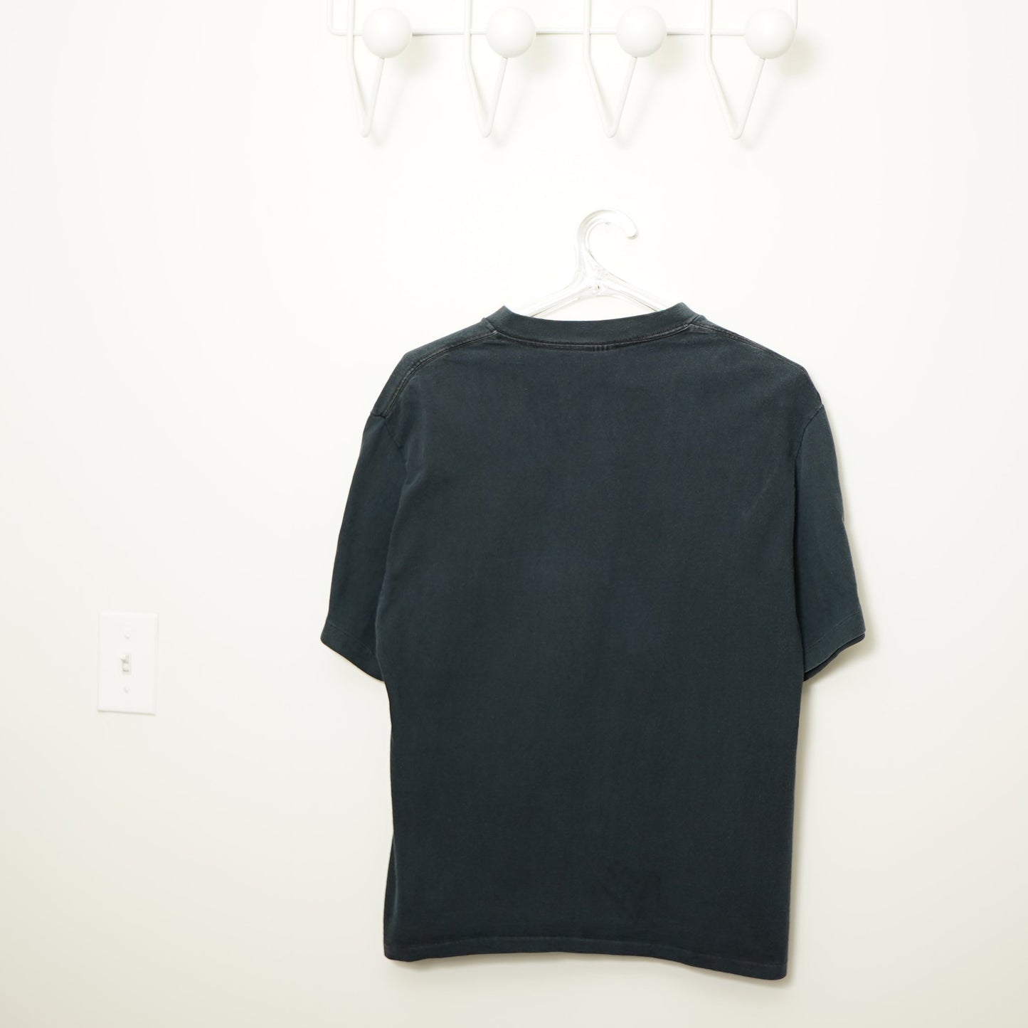 FOOTPRINTS Tee