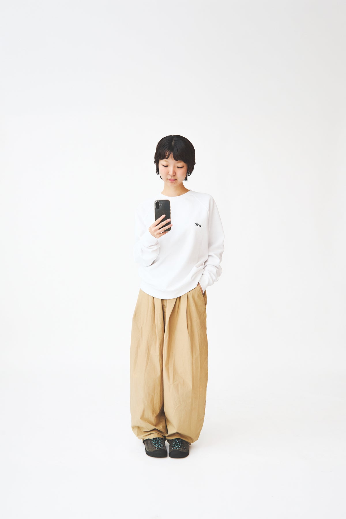 Slon FRUIT Raglan Sweat - White