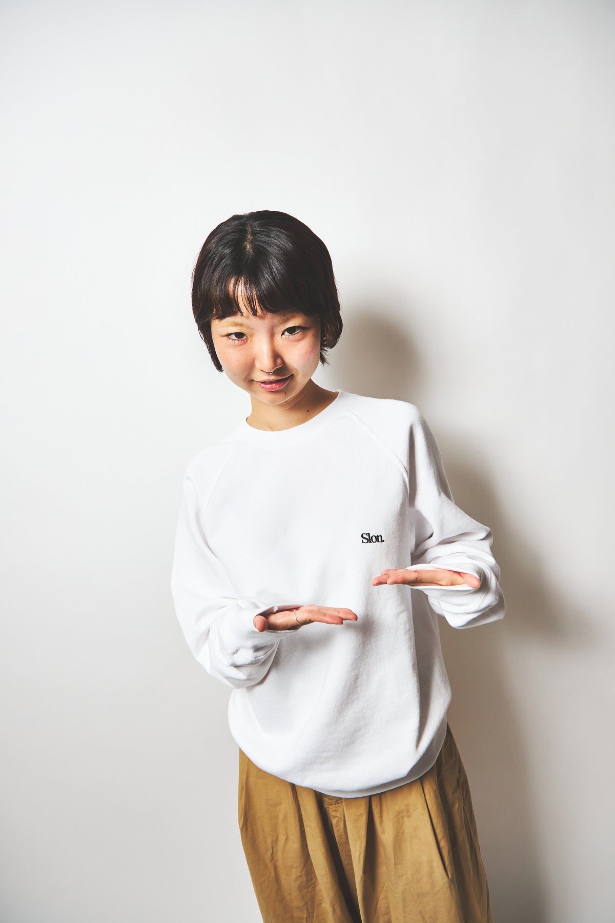 Slon FRUIT Raglan Sweat - White