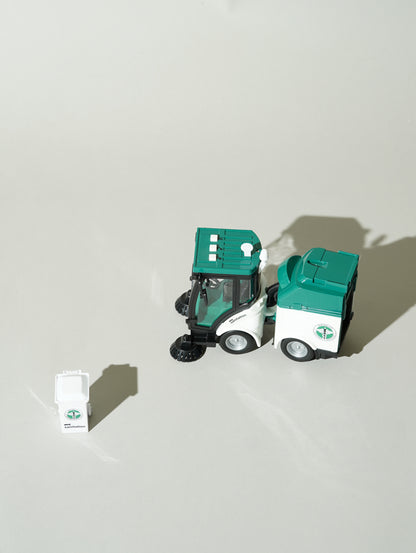 1:16 DSNY Street Sweeper with Lights & Sounds