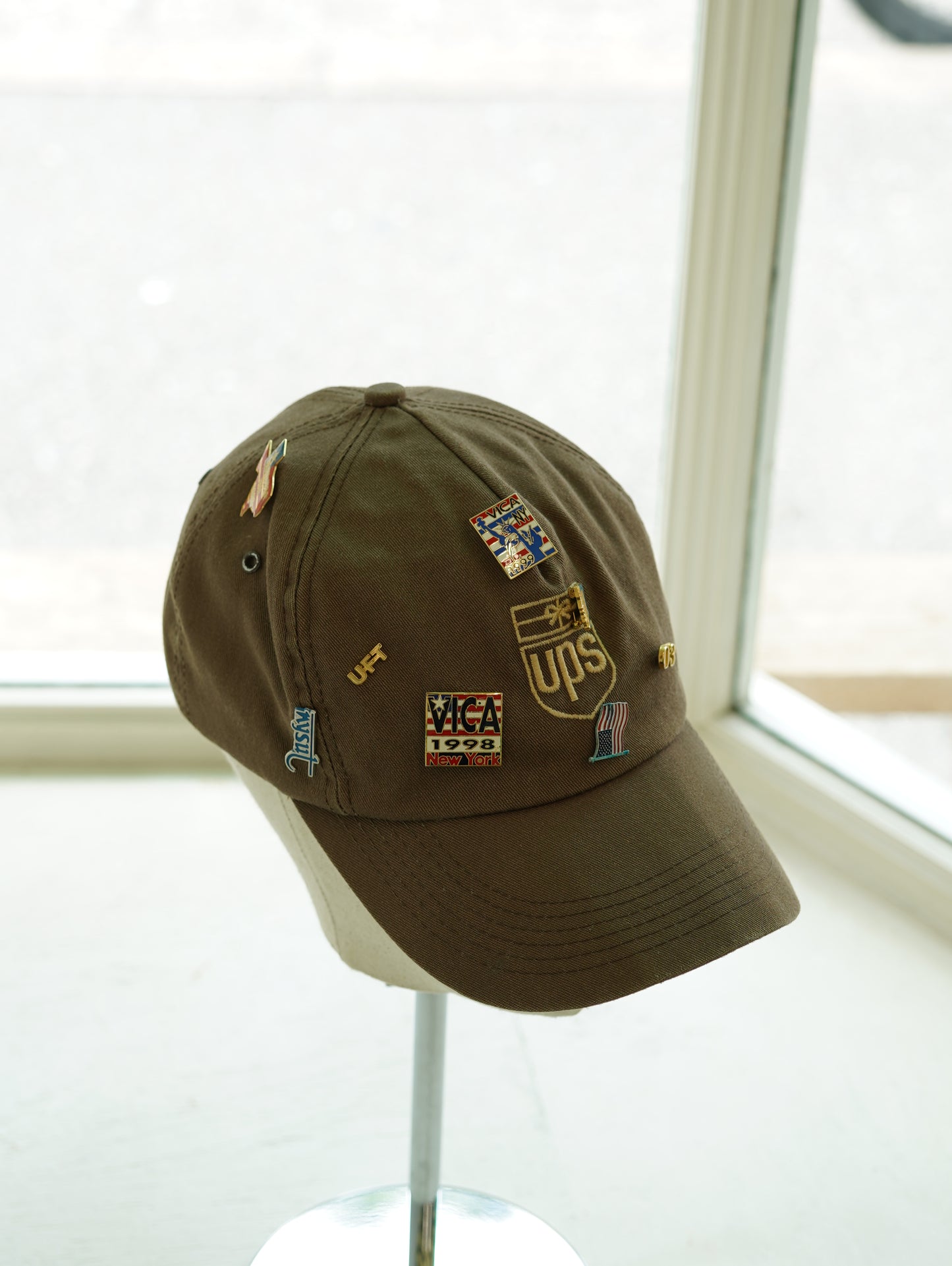 UPS with Pins SnapBack Cap