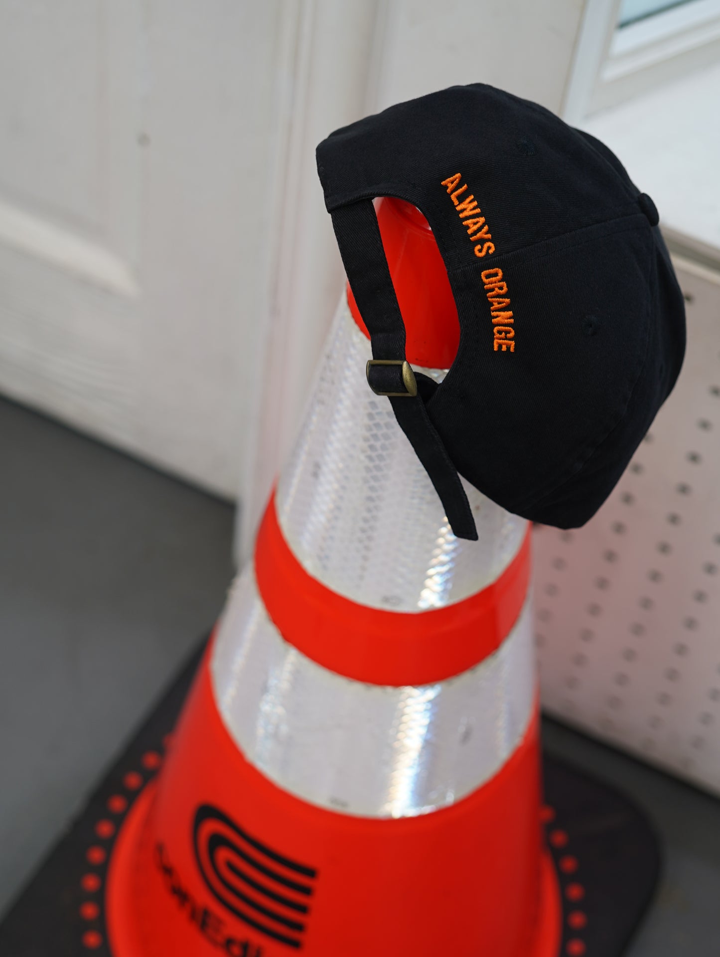HITACHI Hat