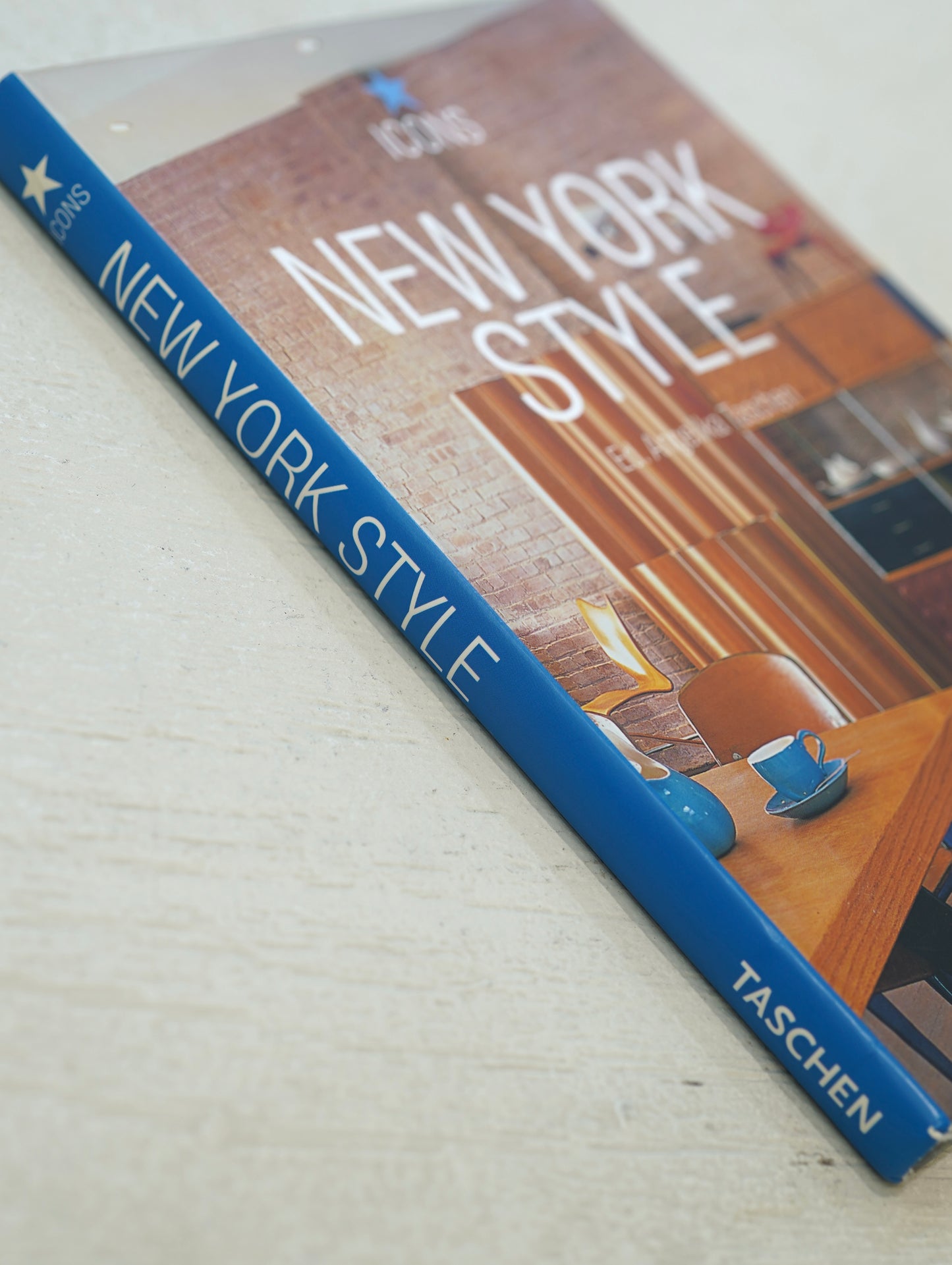 Slon Books - NEW YORK STYLE