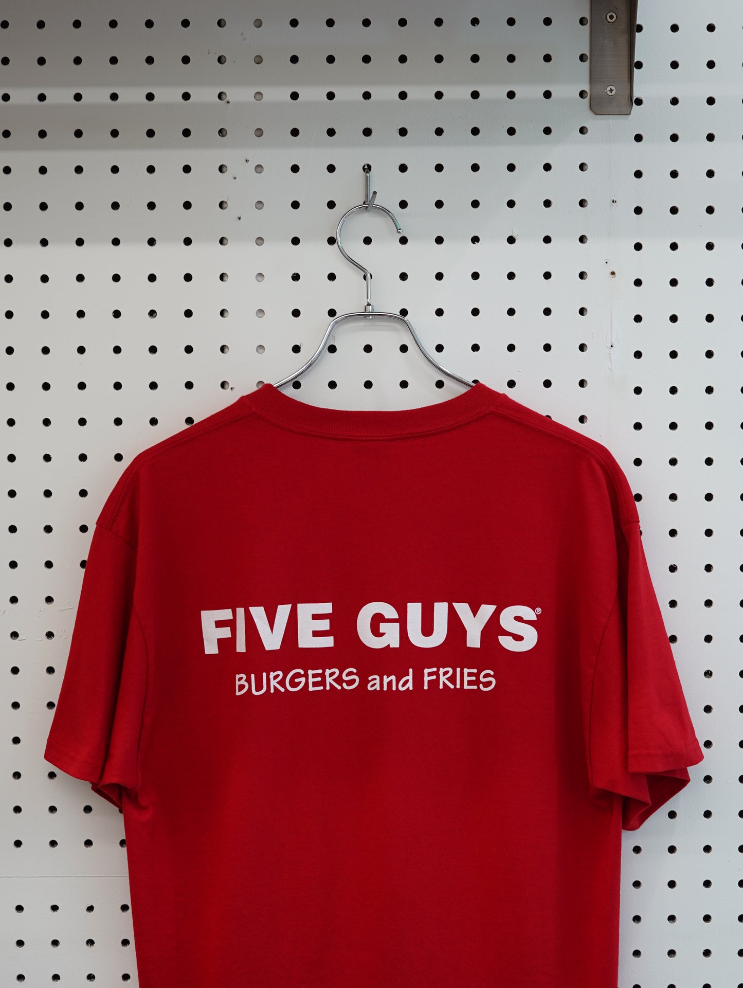 FIVE GUYS Staff Tee
