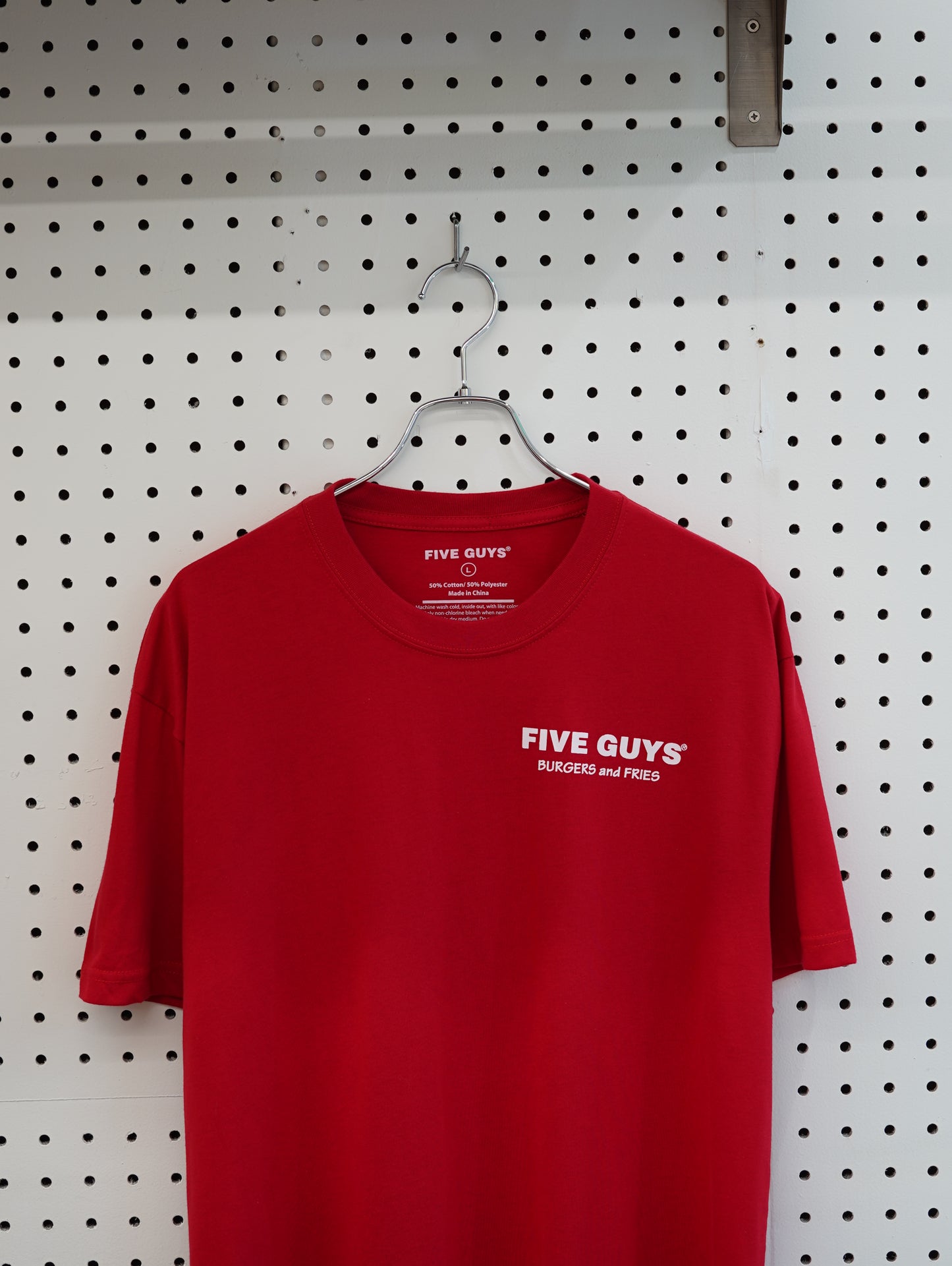 FIVE GUYS Staff Tee