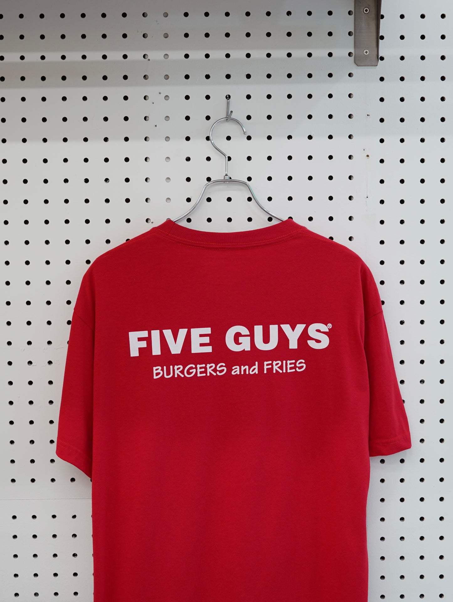 FIVE GUYS Staff Tee