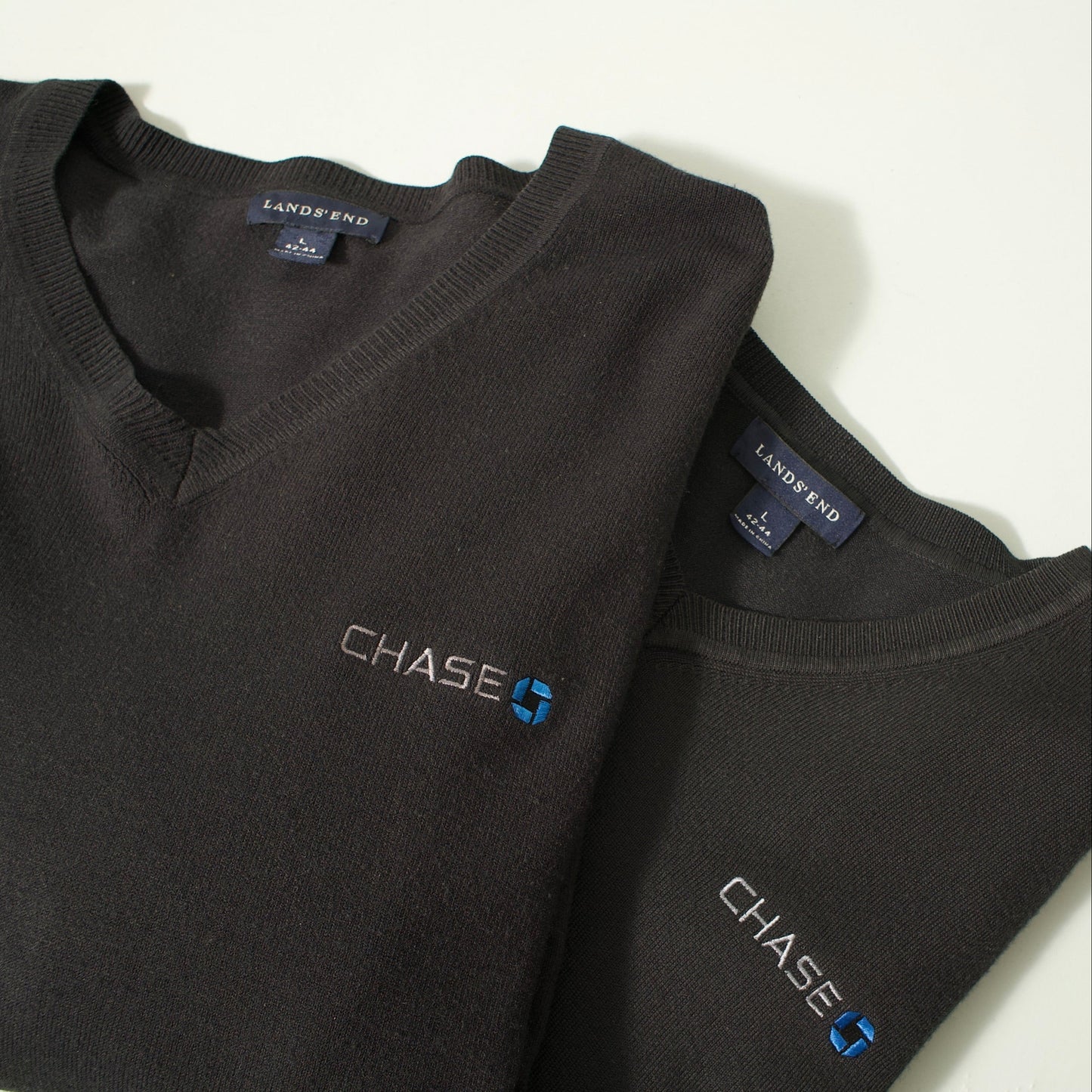 CHASE V-neck Sweater