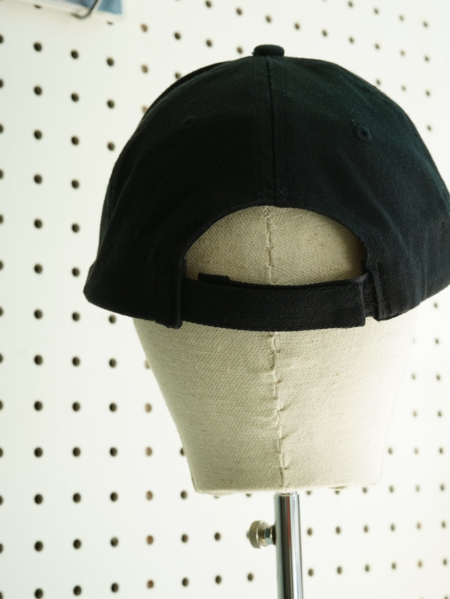 Boar's Head Cap