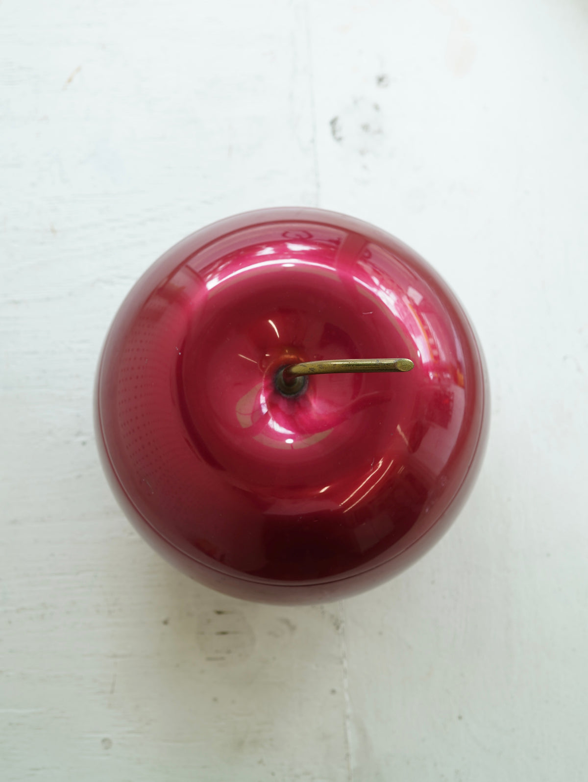 Apple Pyrex Container