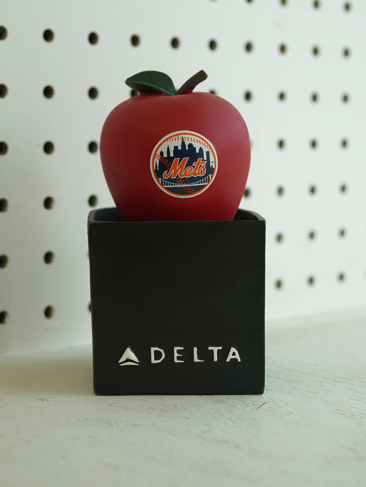 New York Mets Pop Up Home Run Apple