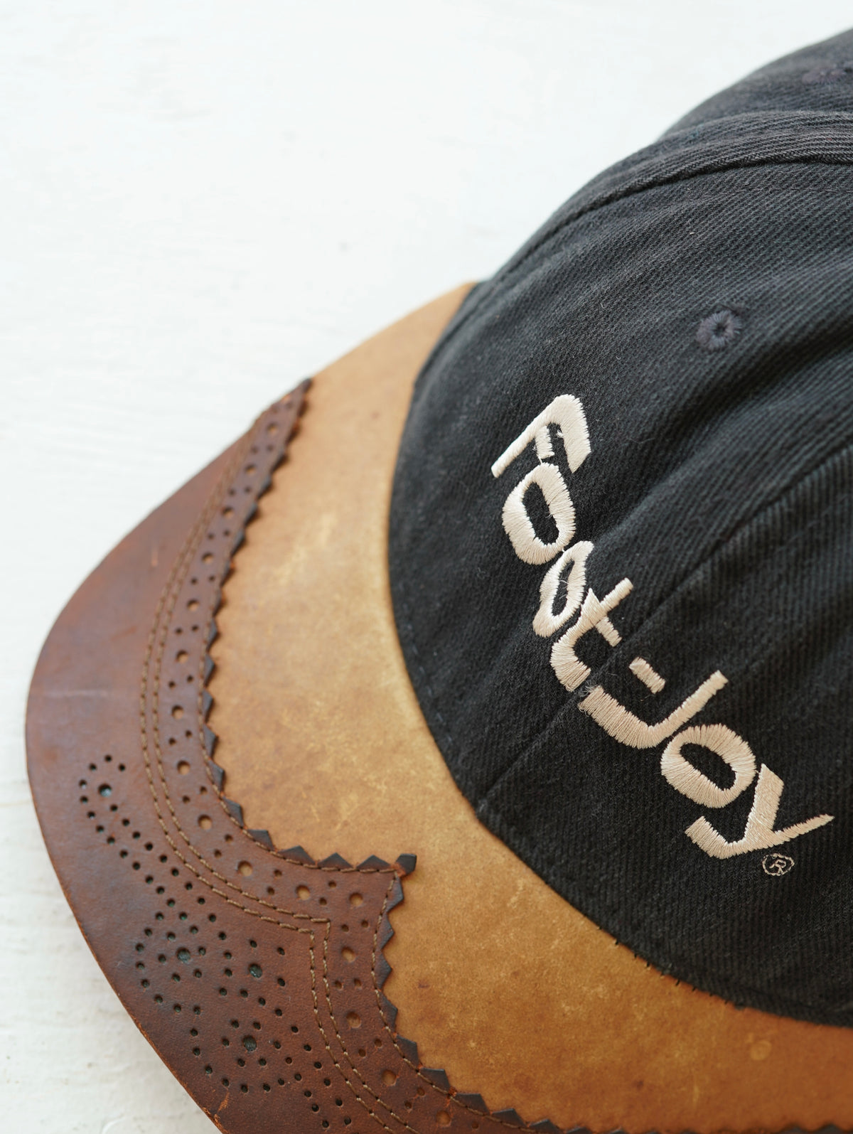 Foot-Joy Wingtip Leather Brim Cap