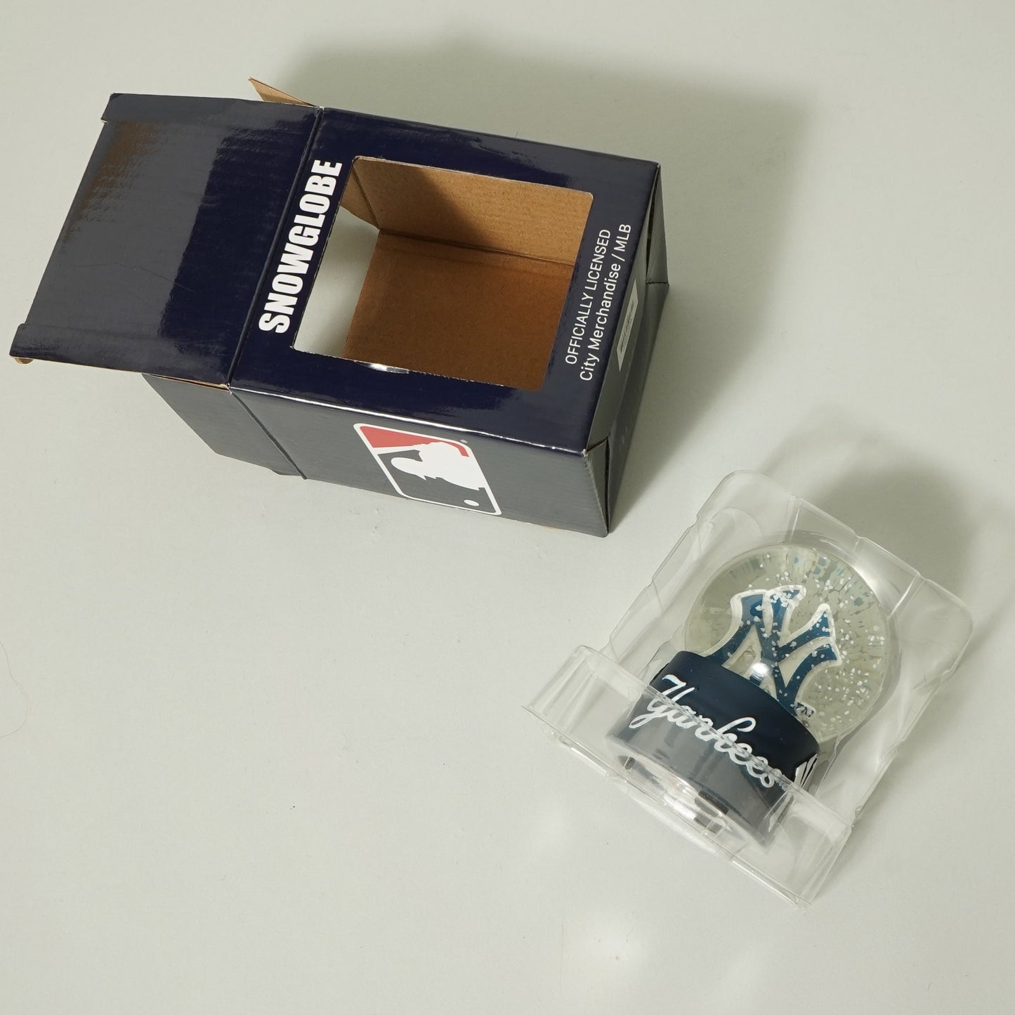 New York Yankees Snow Dome