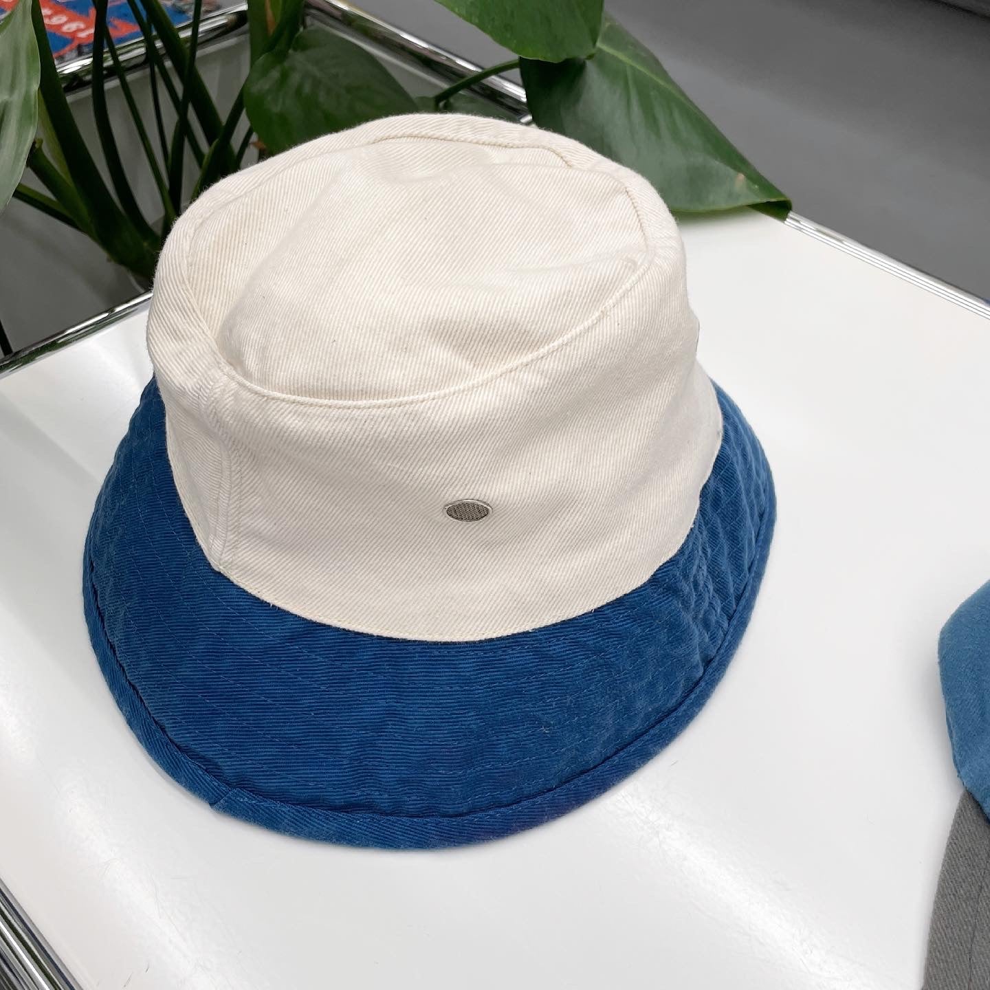 Vintage 2-tone Bucket Hat / SnapBack Cap