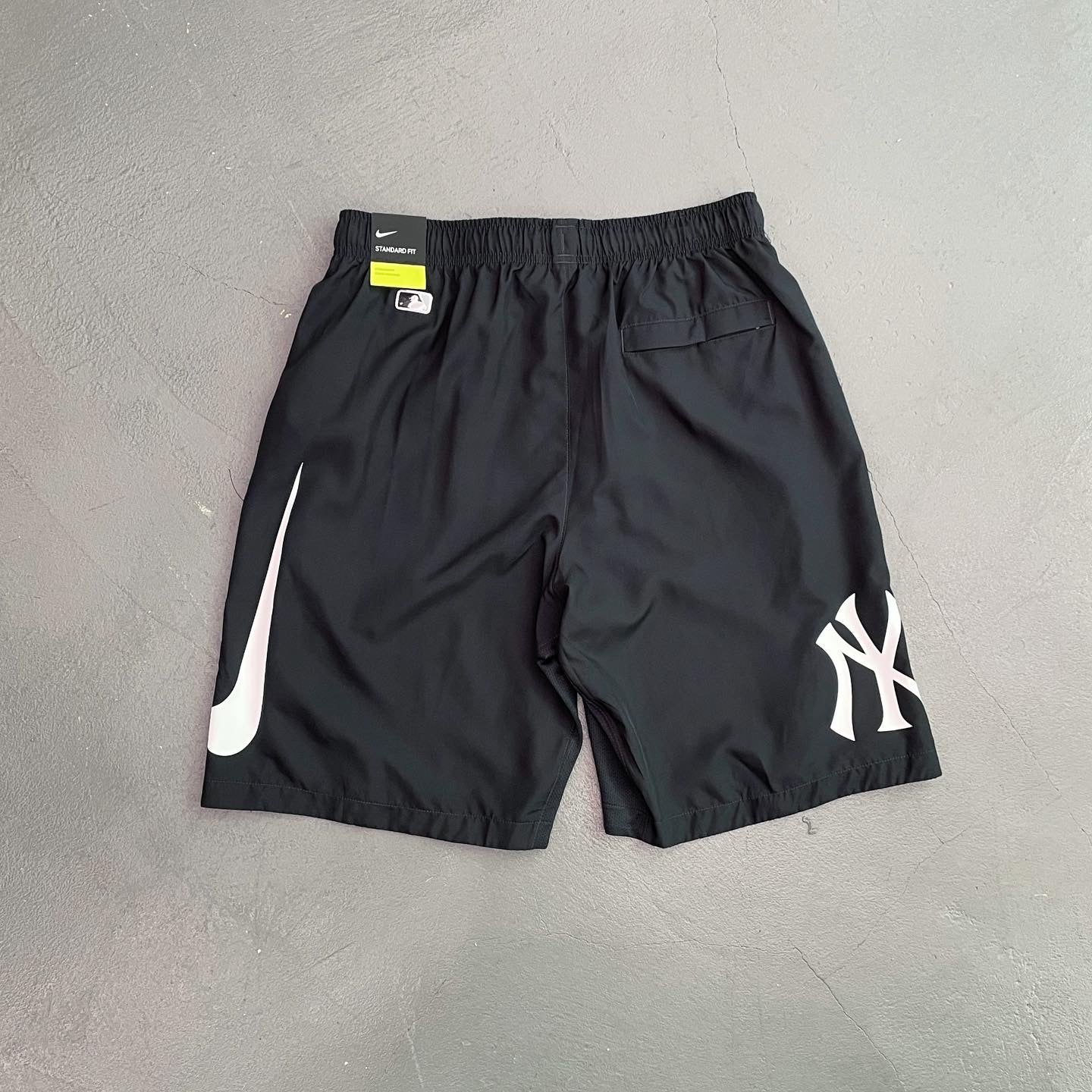 Nike x New York Yankees Standard Fir Short – SLON STORE