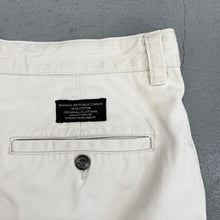 Load image into Gallery viewer, Banana Republic Shorts &quot;White&quot;
