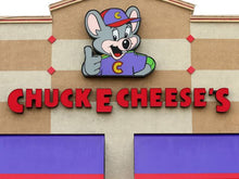 Load image into Gallery viewer, CHUCK E CHEESE Basket Ball
