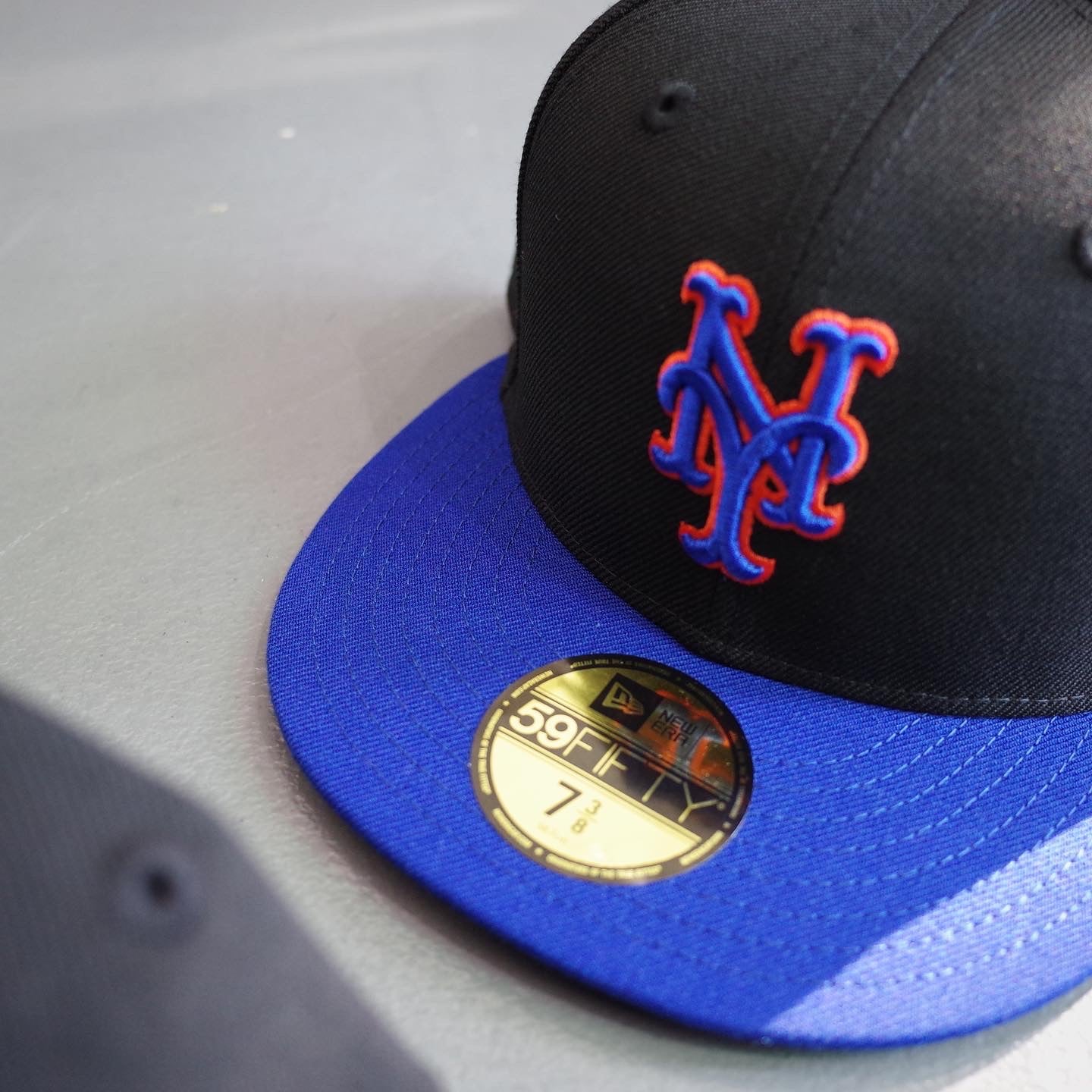 New Era New York Mets Crossroads Collection (Queens) Shea Stadium Capsule  Hats Exclusive 59Fifty Fitted Hat Black/Orange Men's - SS21 - US