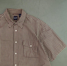 Load image into Gallery viewer, Gap Plaid S/S Shirt
