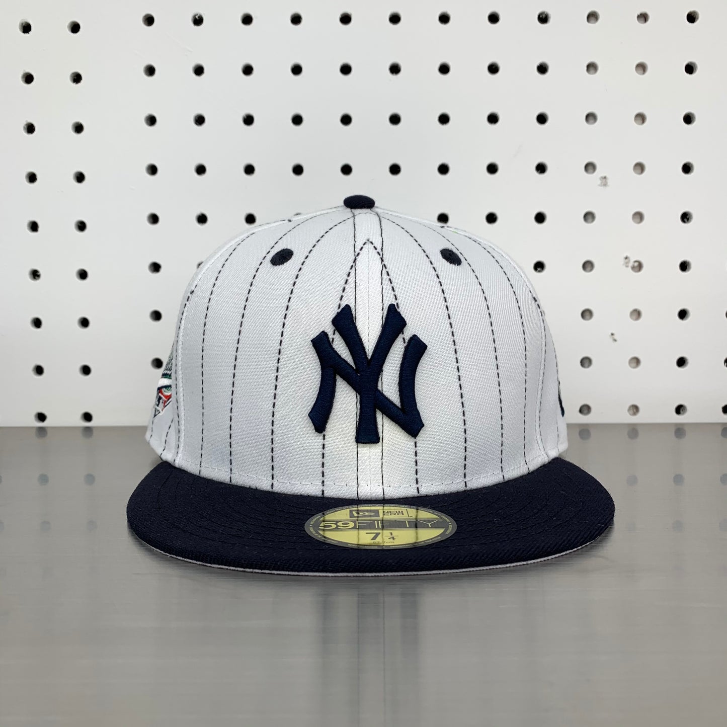 New York Yankees New Era 59FIFTY Fitted Cap "Striped - World Series 1996"