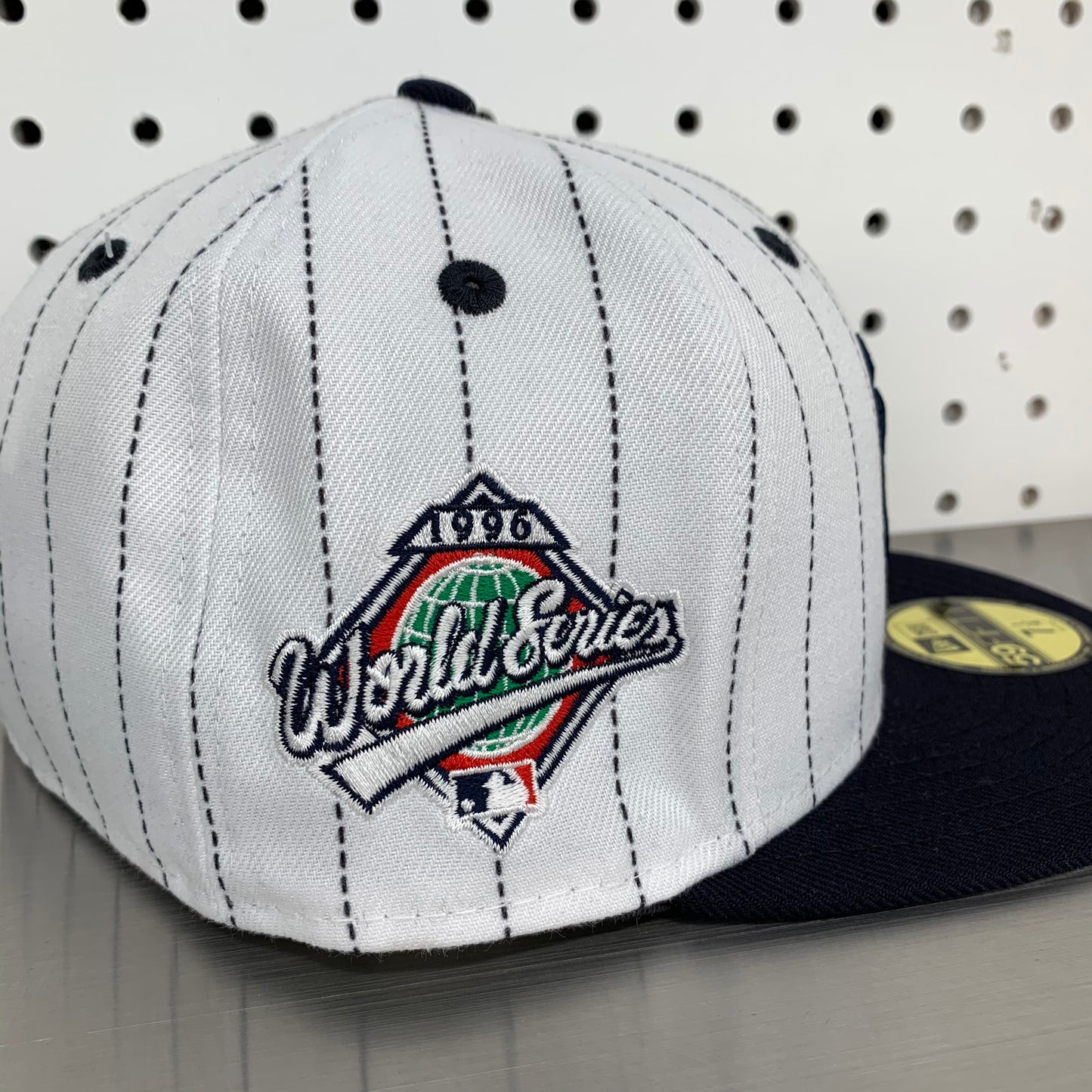 New York Yankees New Era 59FIFTY Fitted Cap "Striped - World Series 1996"