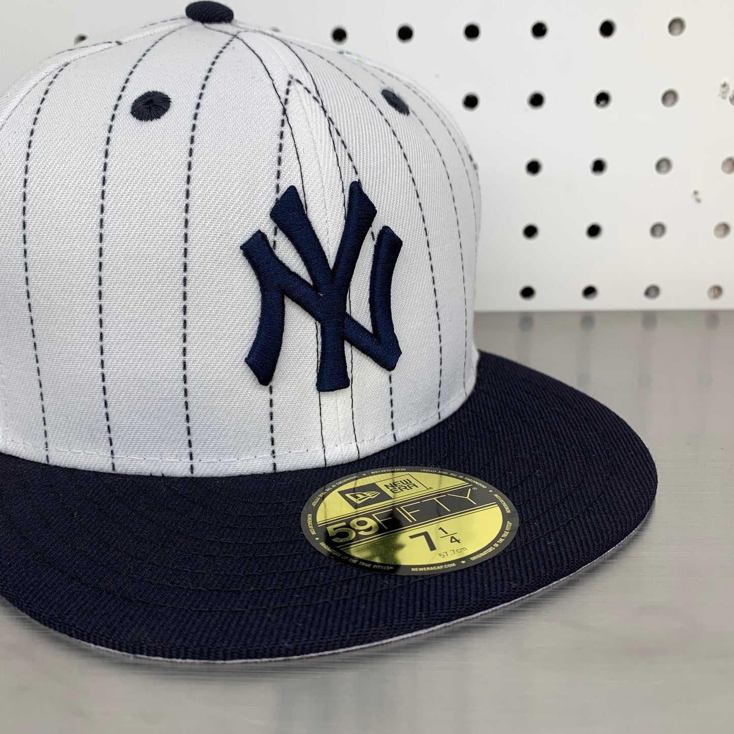 New York Yankees New Era 59FIFTY Fitted Cap "Striped - World Series 1996"