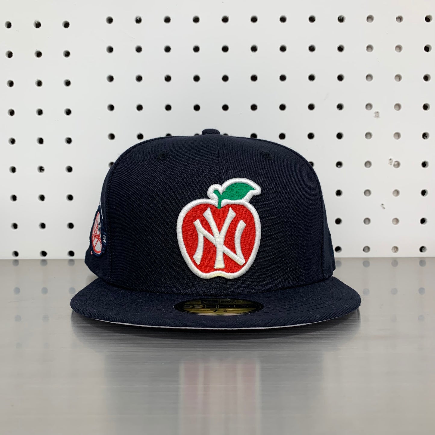New York Yankees New Era 59FIFTY Fitted Cap "Apple- Navy"