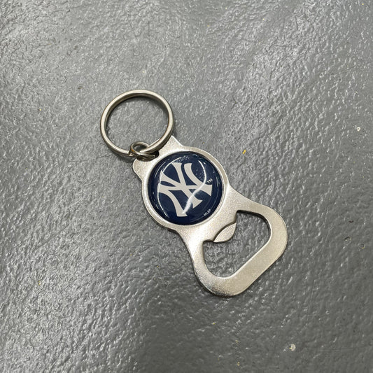 YANKEES BOTTLE OPENER KEY RING