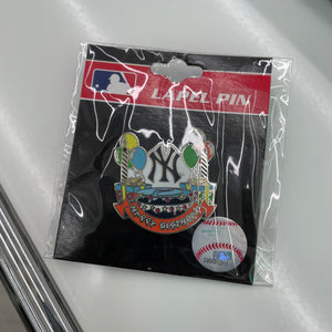 Yankees Happy birthday Pin