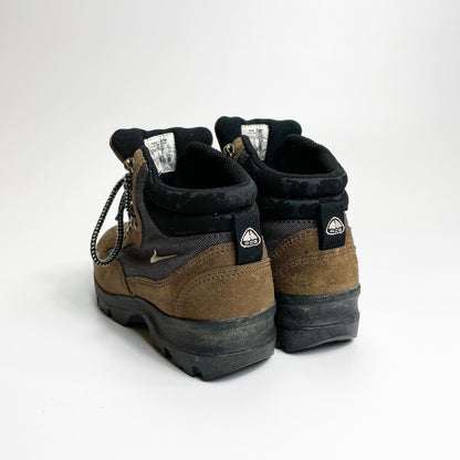 NIKE ACG BOOTS Youth Size US 7.
