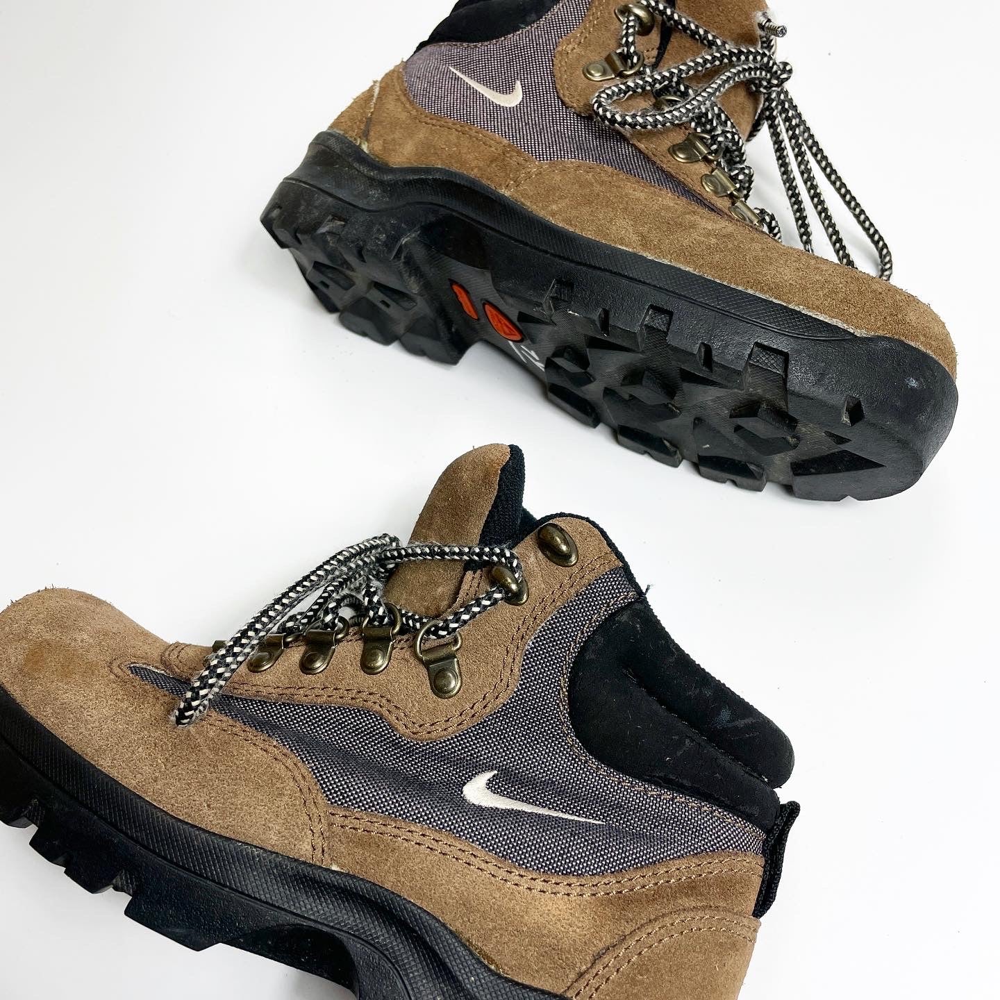 NIKE ACG BOOTS Youth Size US 7.